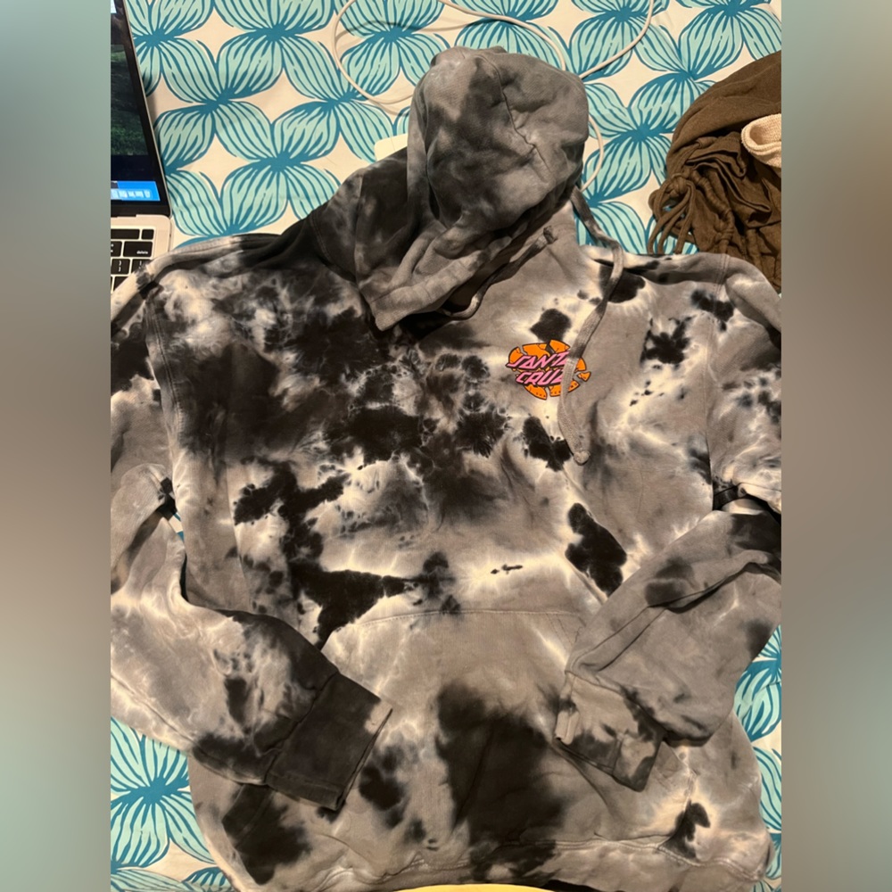 Santa Cruz black tie dye hoodie